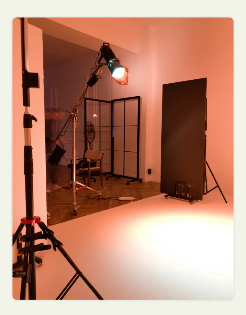 Studio lighting setup with a continuous light source